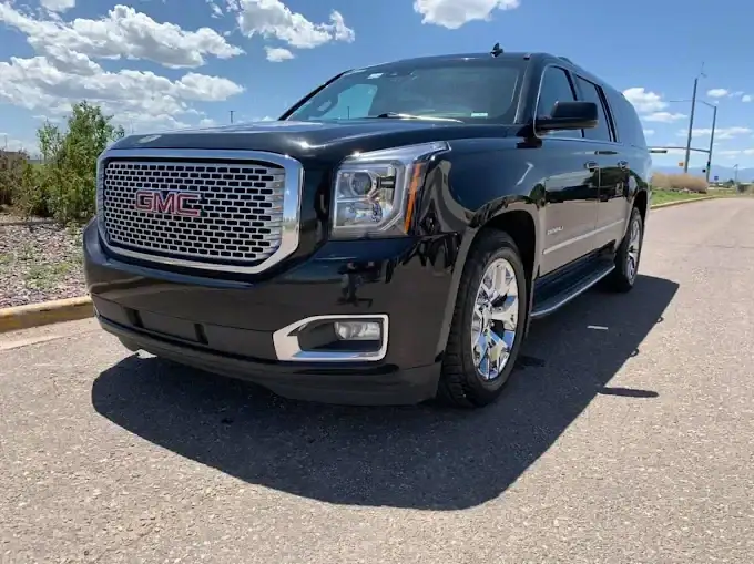 Black Gmc Suv Roadside Philadelphia County Pennsylvania_1 in Philadelphia, Pennsylvania